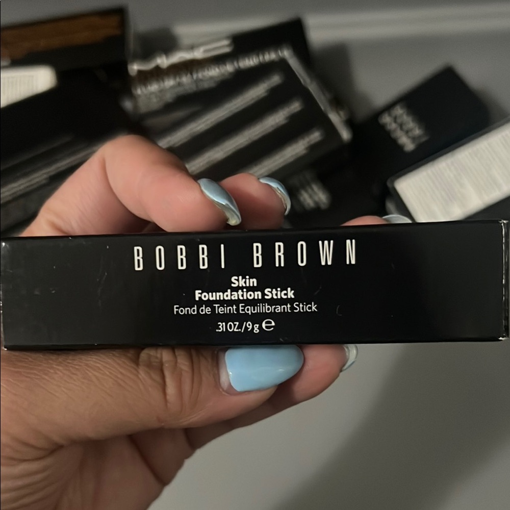 Bobbi Brown Skin Foundation Stick in Neutral Walnut